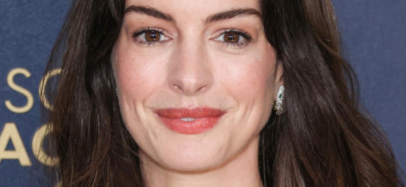 Anne Hathaway close up