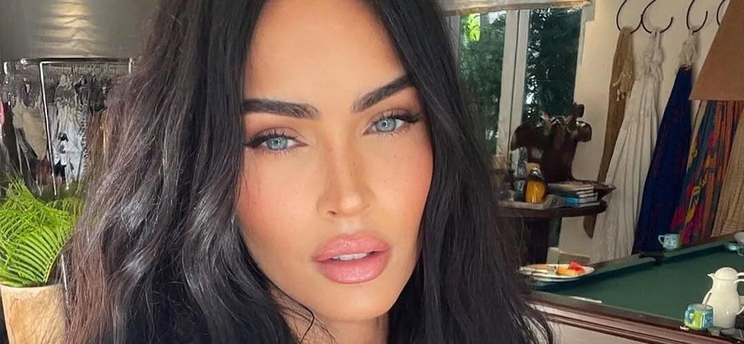 Megan Fox selfie