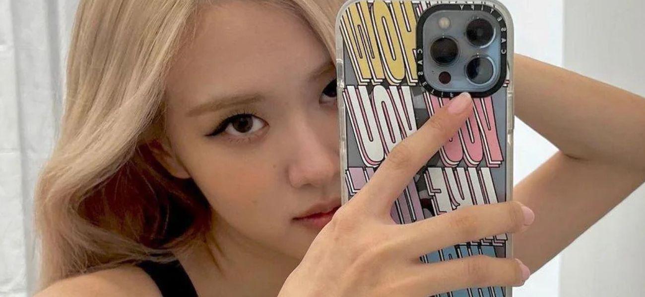 Blackpink's Rose selfie
