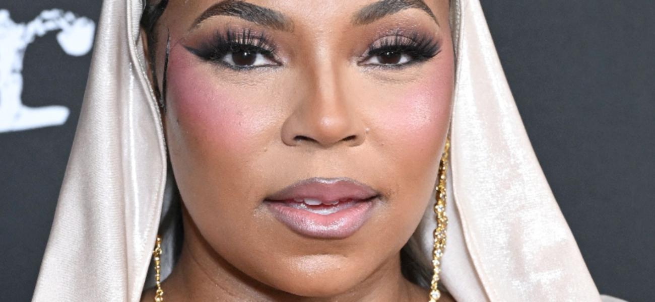 Ashanti close up
