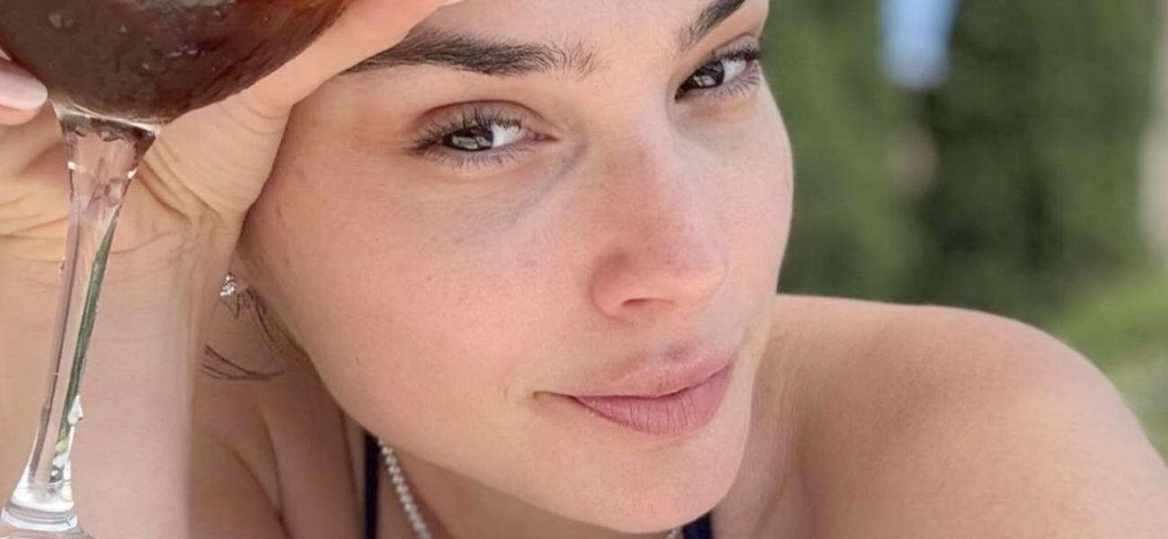 Gal Gadot close up