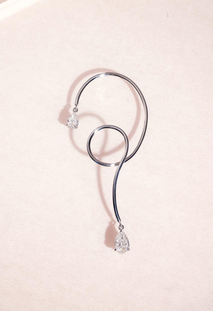 The Recursive ear cuff from the Laila Kaisi collection, worn by Selena Gomez