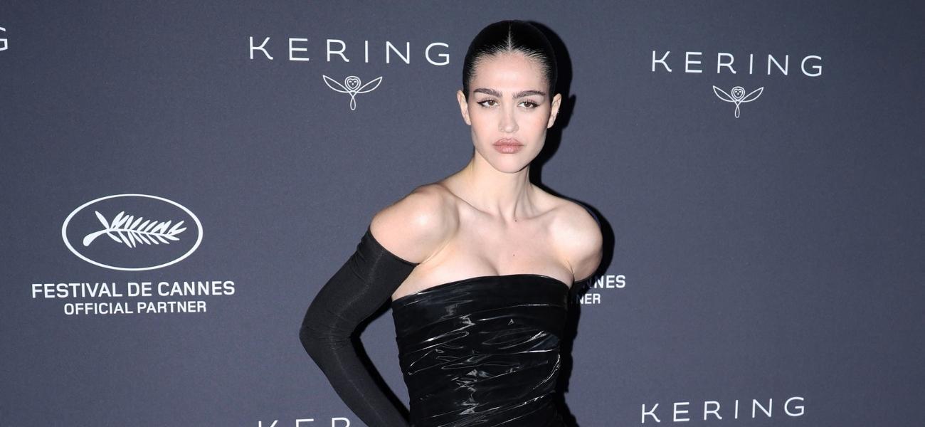 Amelia Gray Hamlin on red carpet