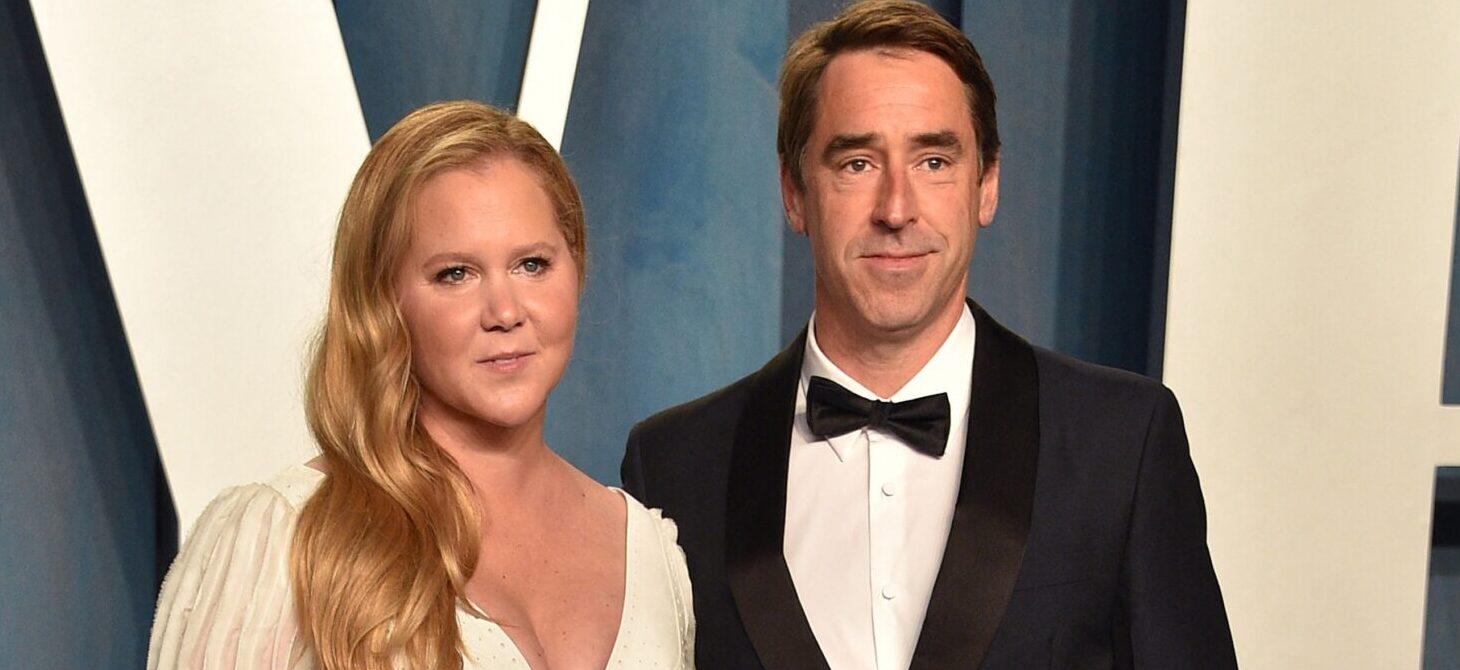 Amy Schumer and Chris Fischer at the 2022 Vanity Fair Oscar Party