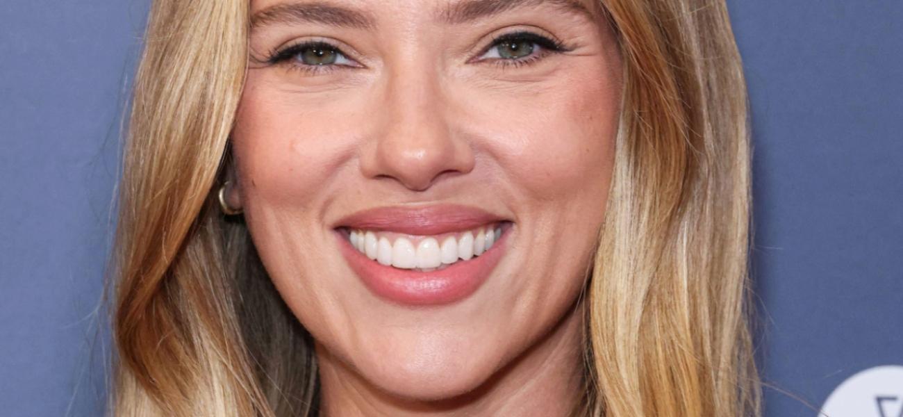 Scarlett Johansson close up