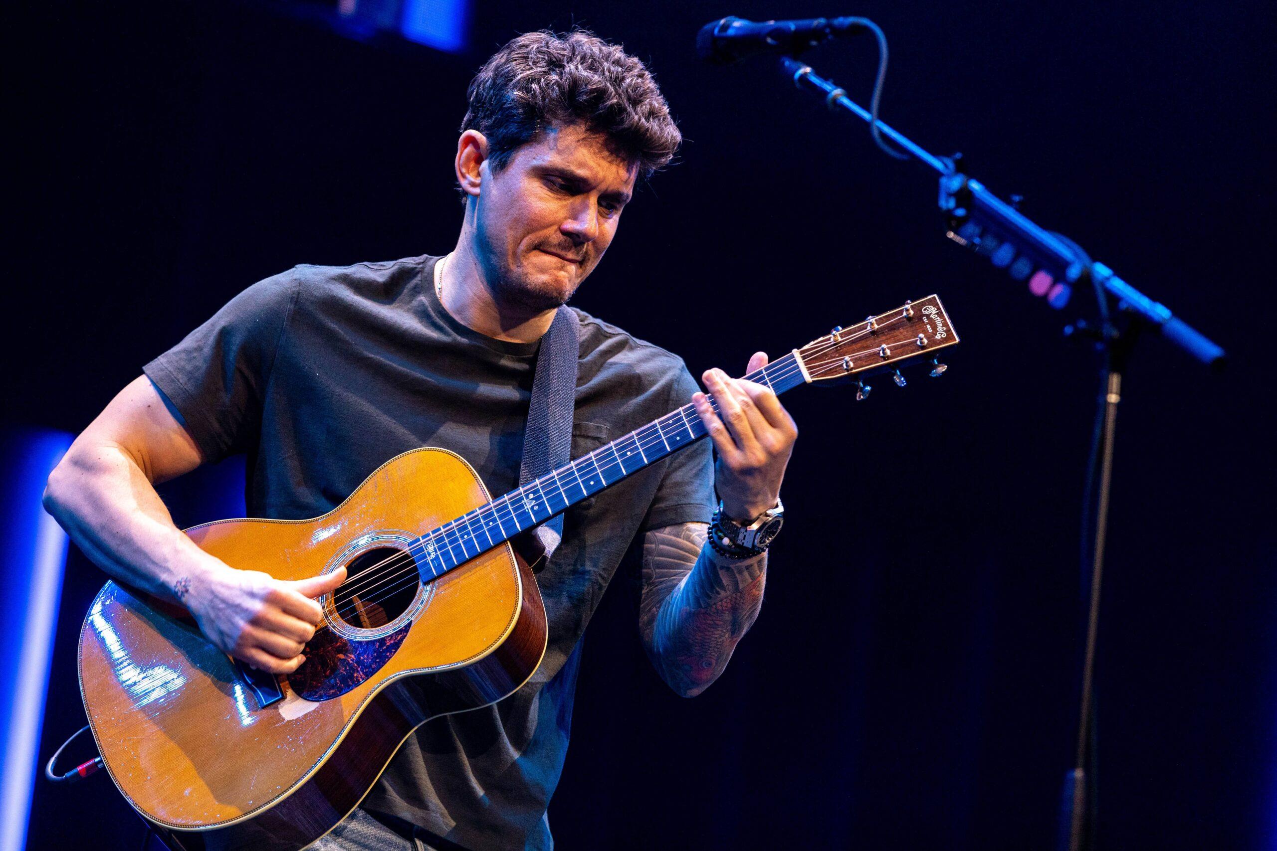 John Mayer performs in Chicago
