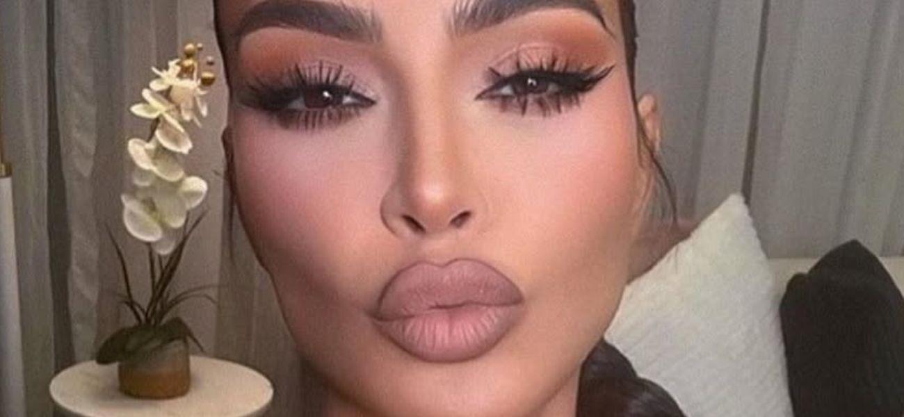 Kim Kardashian selfie