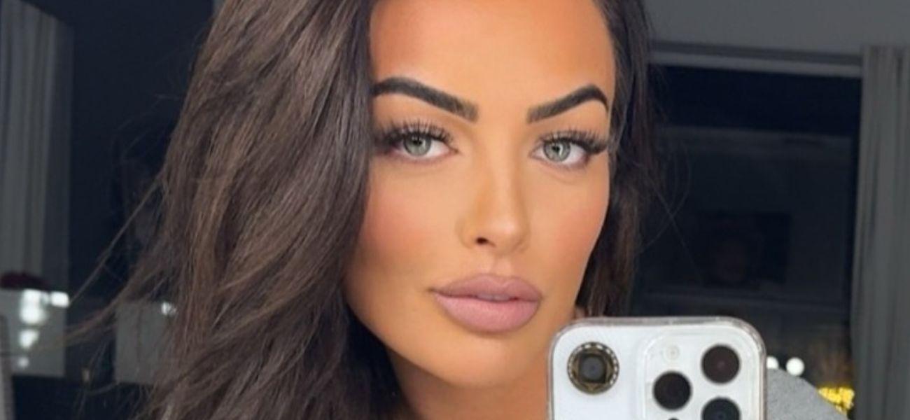 Mandy Rose mirror selfie