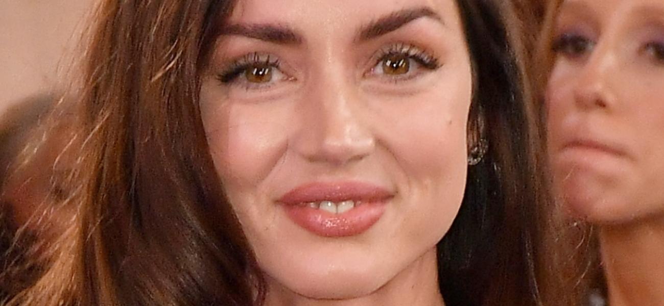 Ana de Armas close up