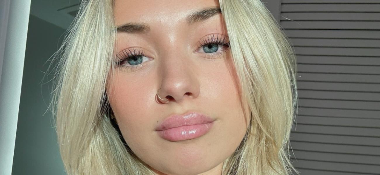 Sara Brooks close up