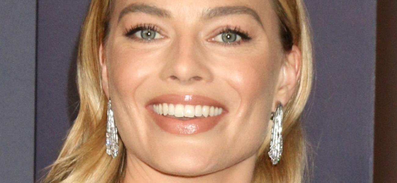 Margot Robbie close up