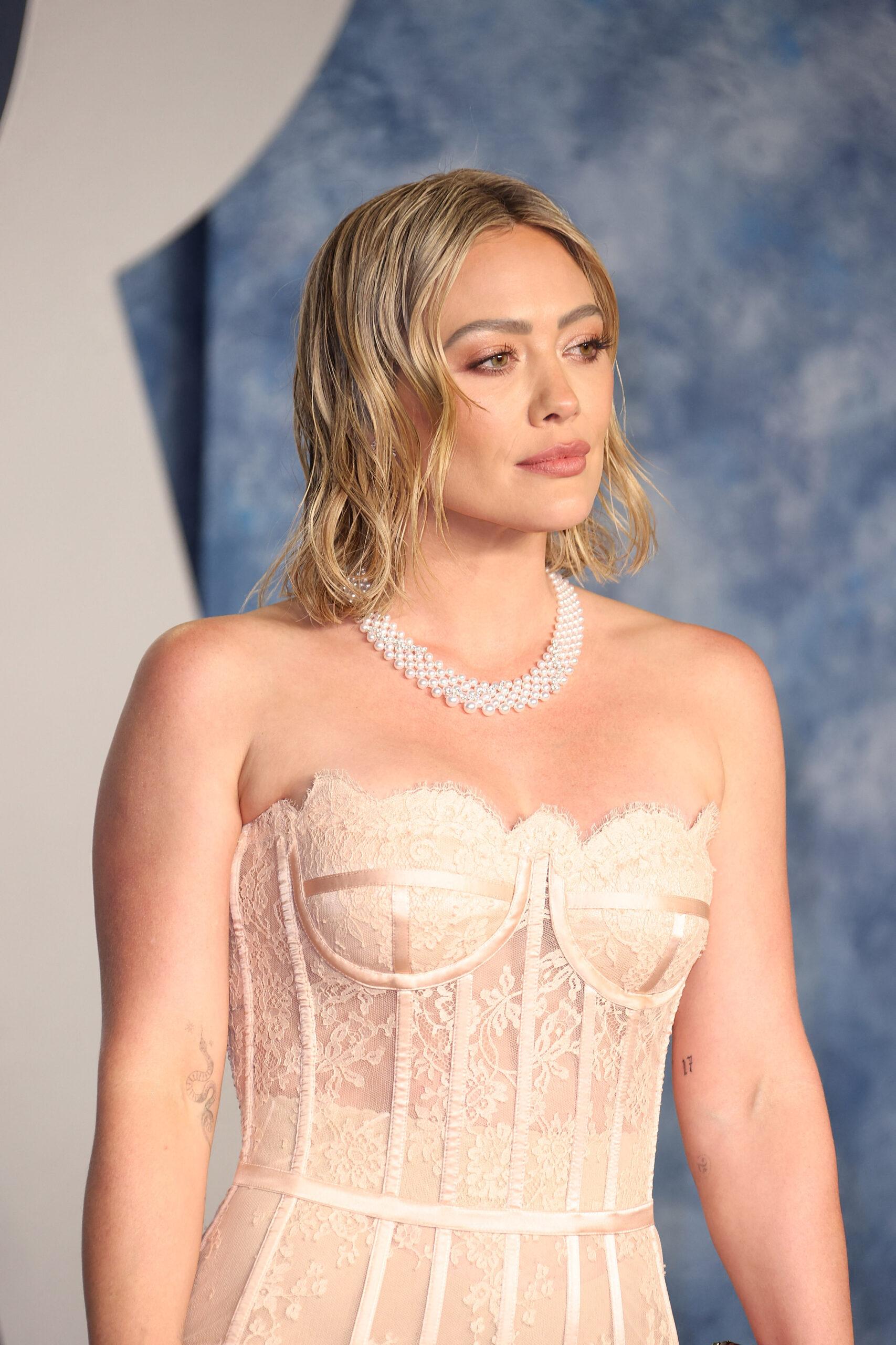 Hilary Duff at the 2023 Vanity Fair Oscar Party