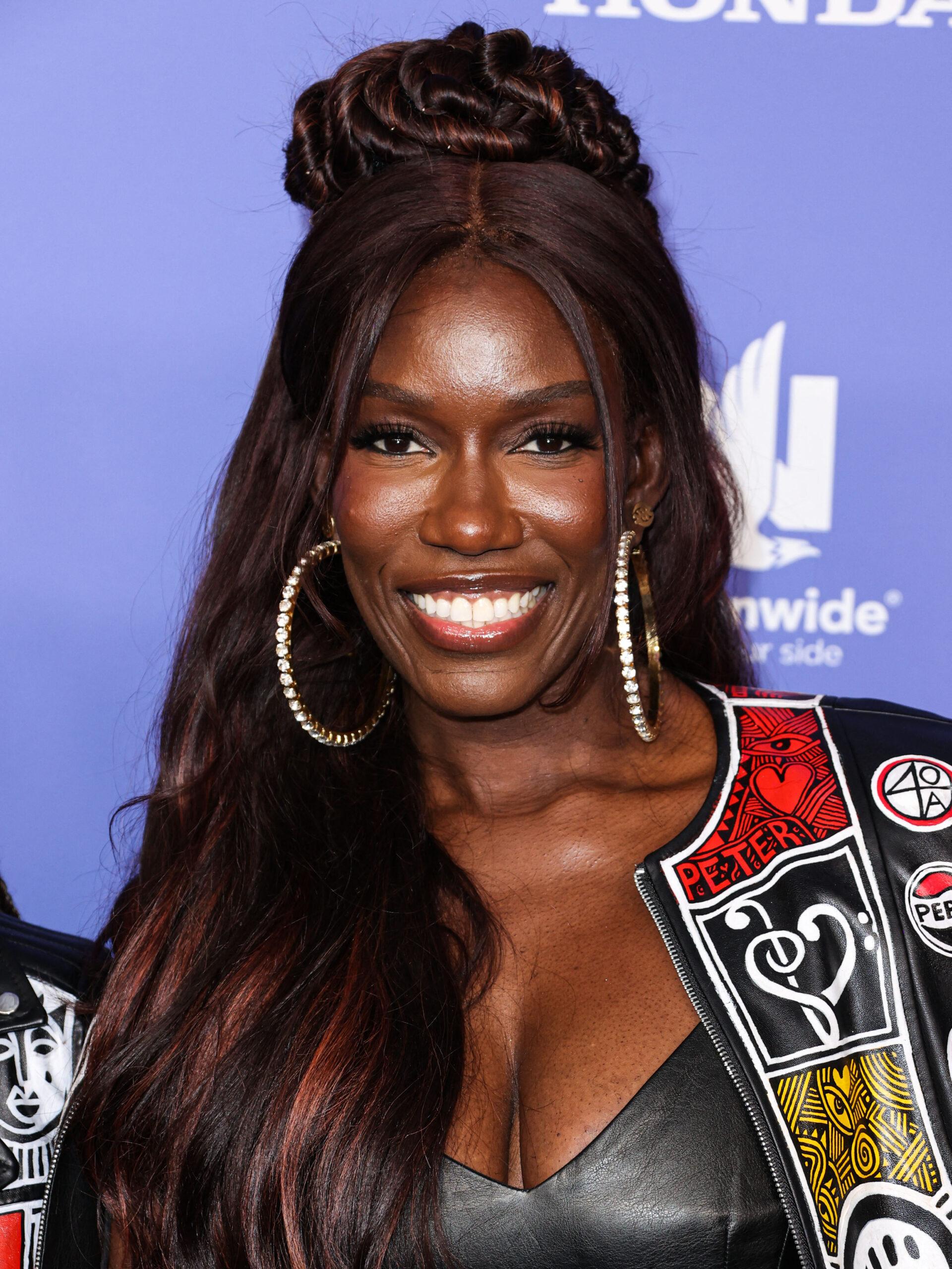 Smiling on the red carpet 