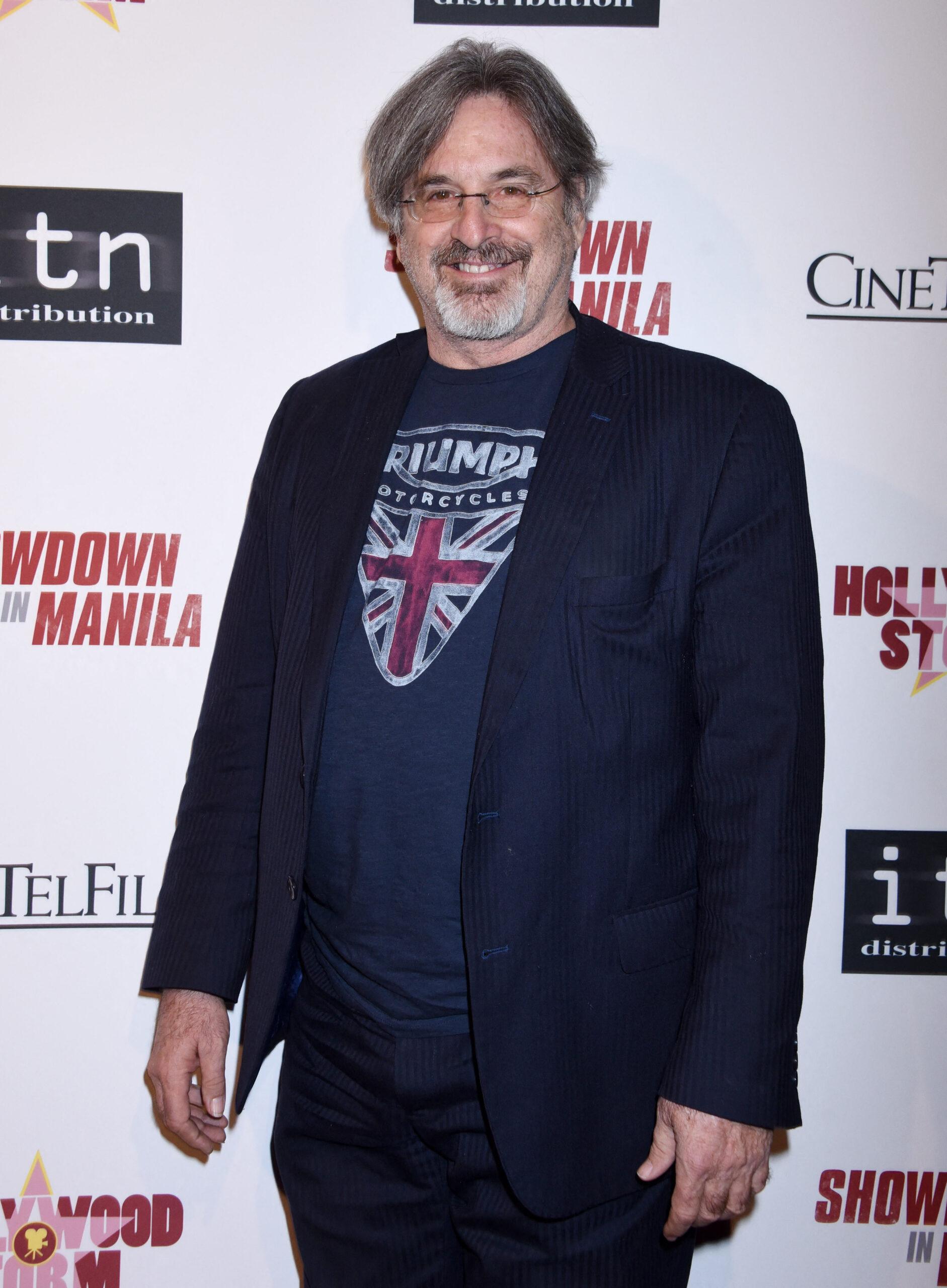 Robert Carradine on the red carpet.