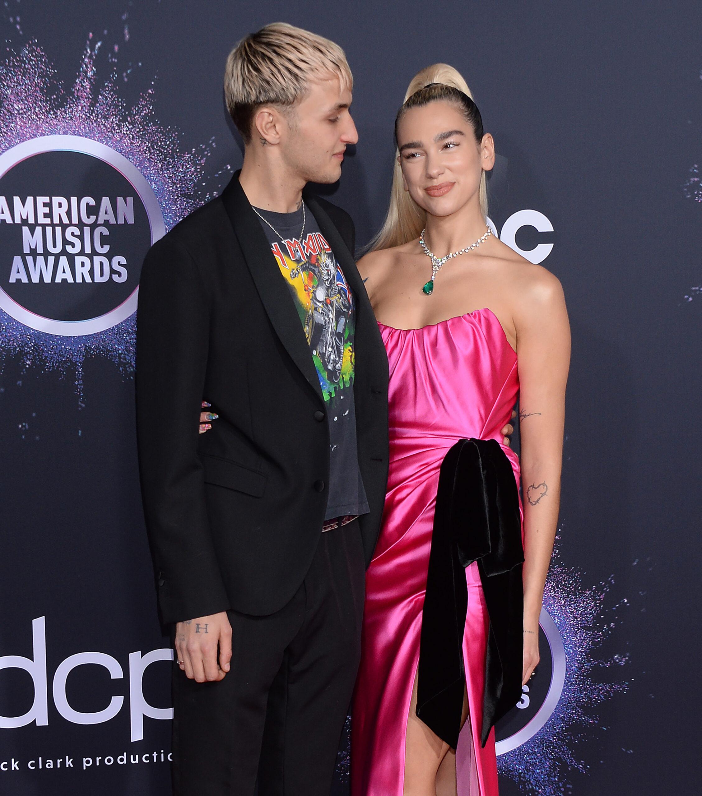 47th Annual American Music Awards - Arrivals