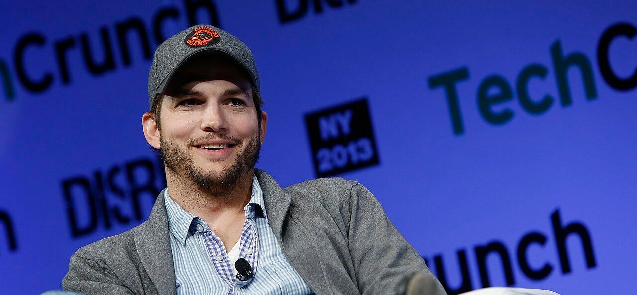 //px Ashton_Kutcher_of_A Grade_speaks_onstage_at_TechCrunch_Disrupt_NY__ e