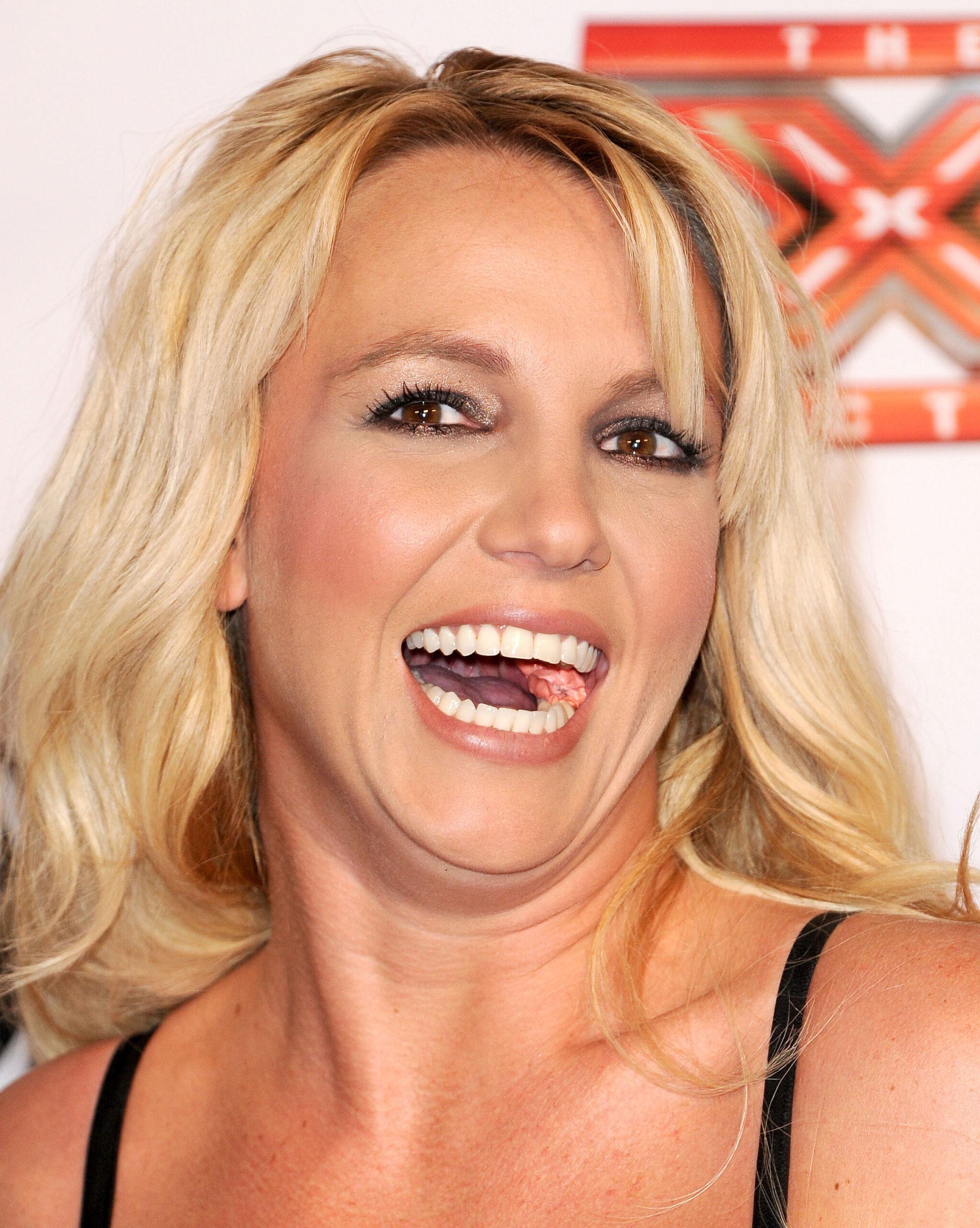 Britney Spears' Father Slammed Over Conservatorship