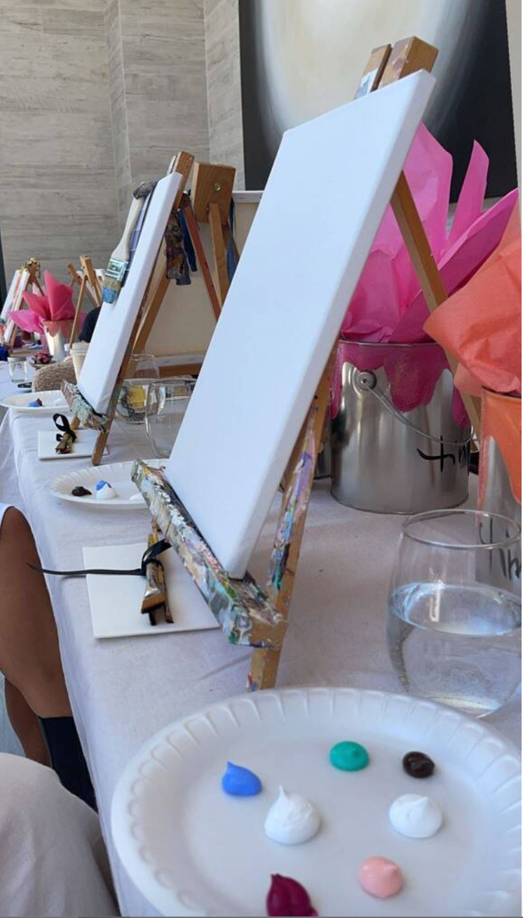 Paint easel and paint 