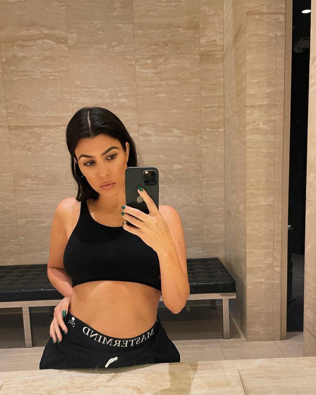 Kourtney Kardashian Sparks Pregnancy Rumors With Hot Mirror Selfies