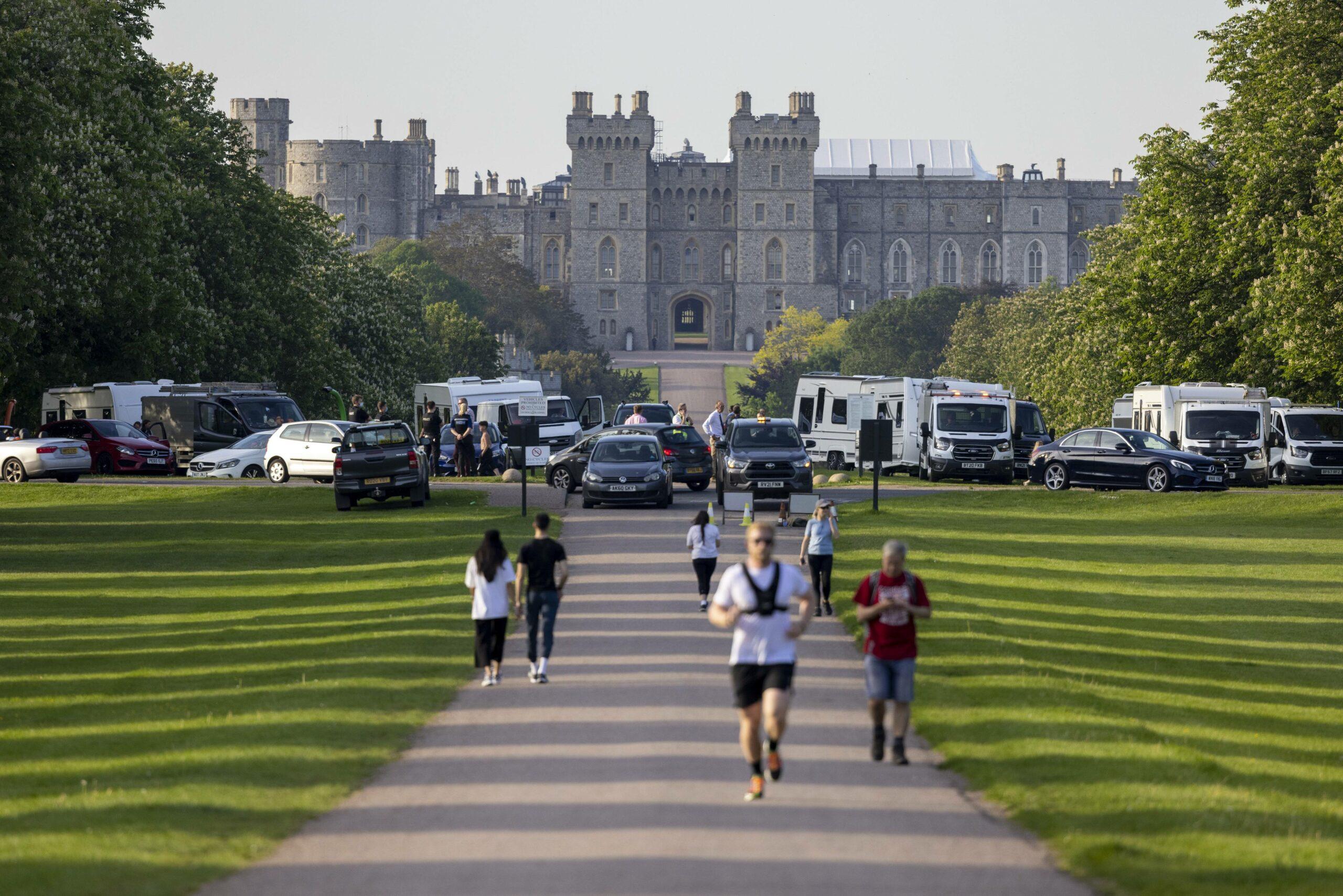 Travellers set up caravans at Windsor Castle