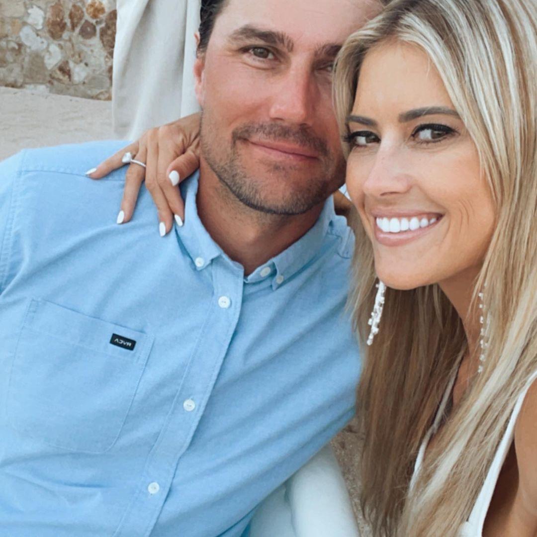 ‘Flip Or Flop’ Star Christina Haack Fuels Rumors Of An Engagement With Ring Picture!