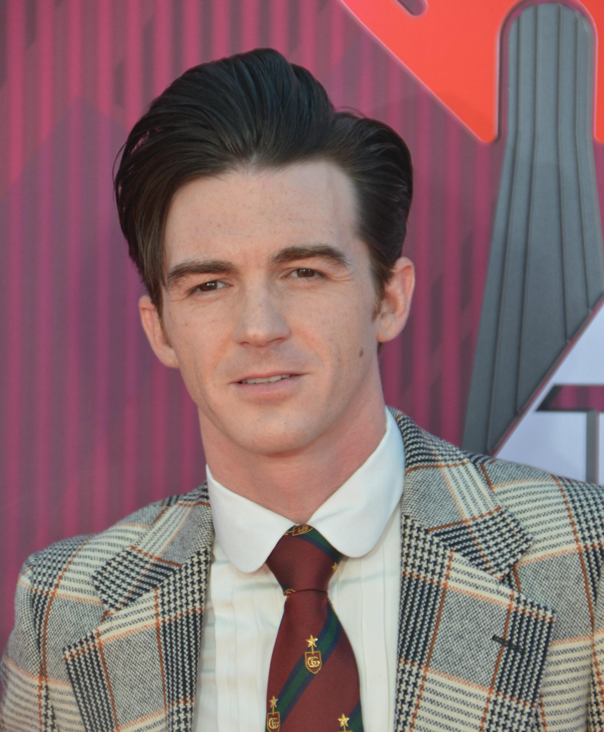Drake Bell at the 2019 iHeart Radio Music Awards - Arrivals