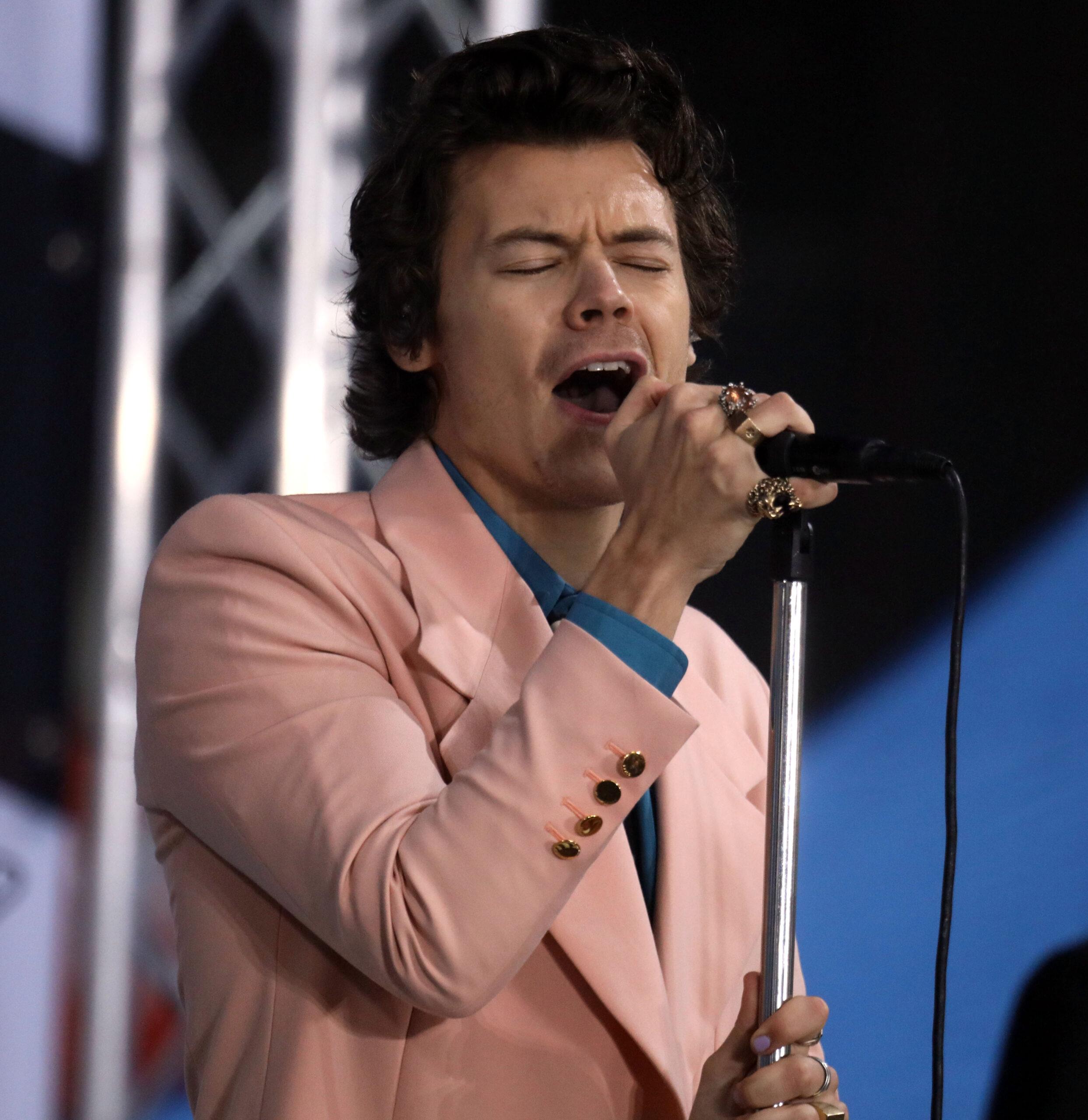 Harry Styles Performs on Today - February 2020