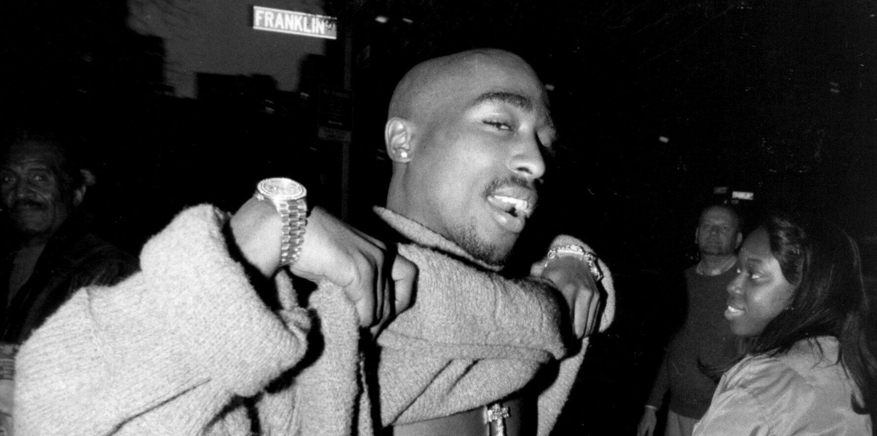 Tupac Shakur leaves court