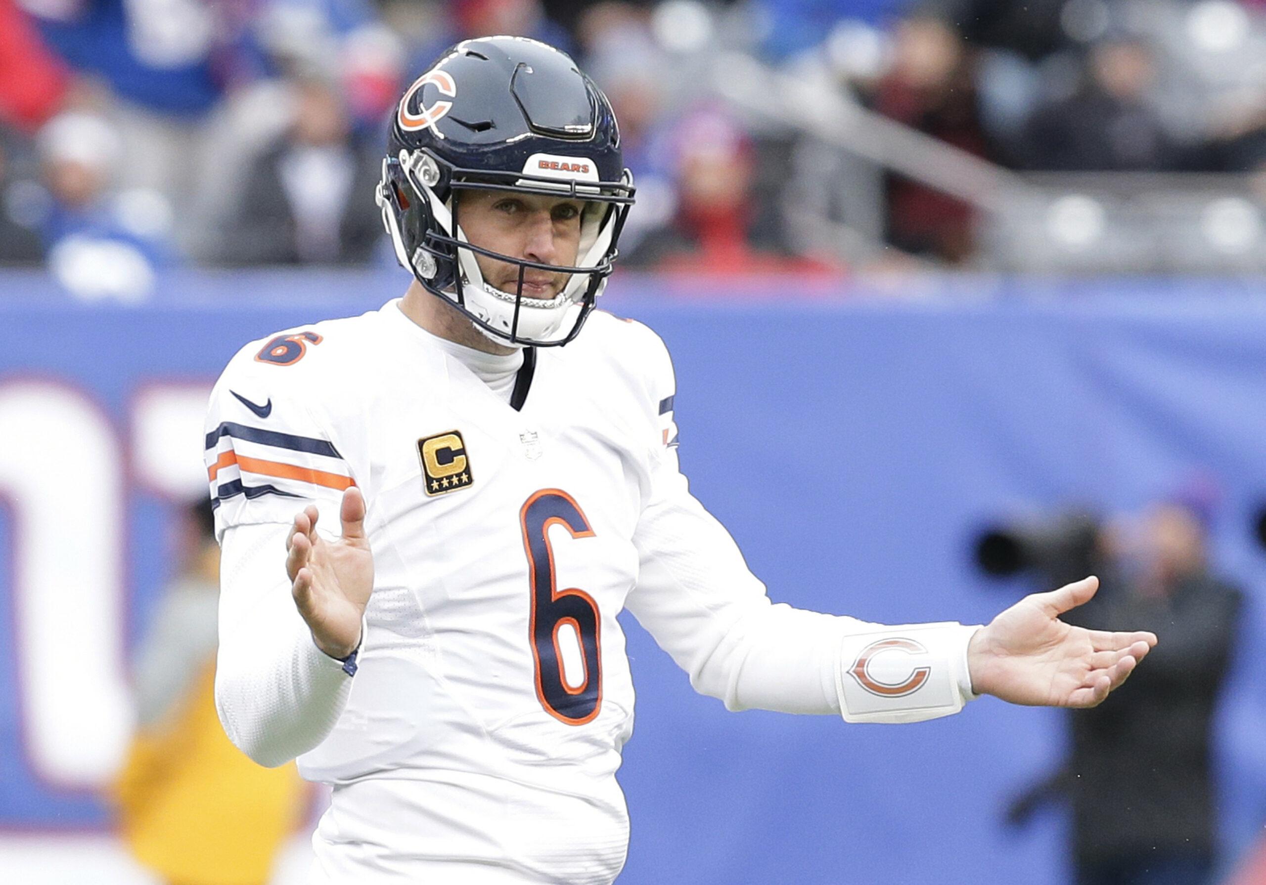 Reaksi Chicago Bears Jay Cutler setelah tendangan penalti