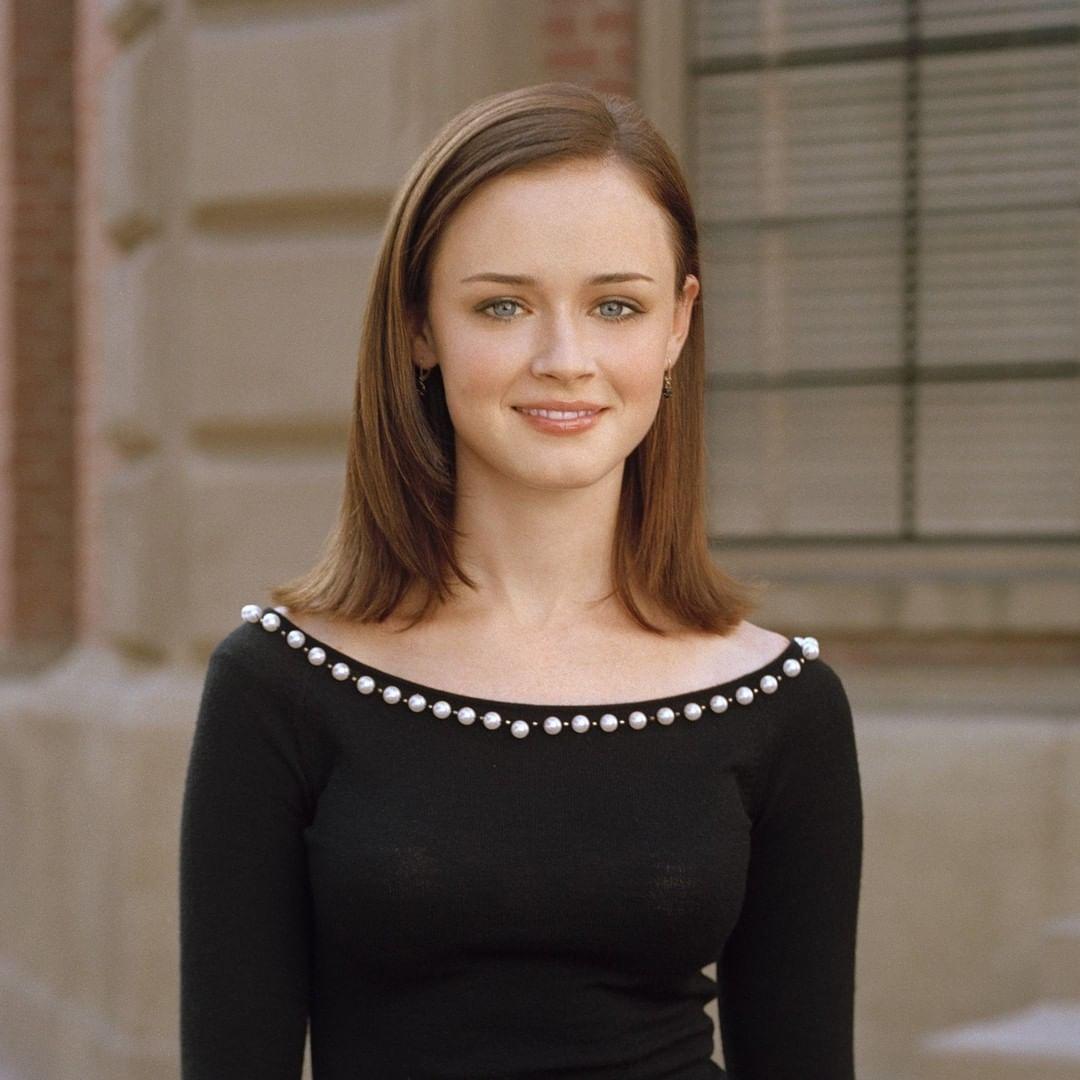 A photo showing Rory Gilmore (Alexis Bledel) in a black blouse.