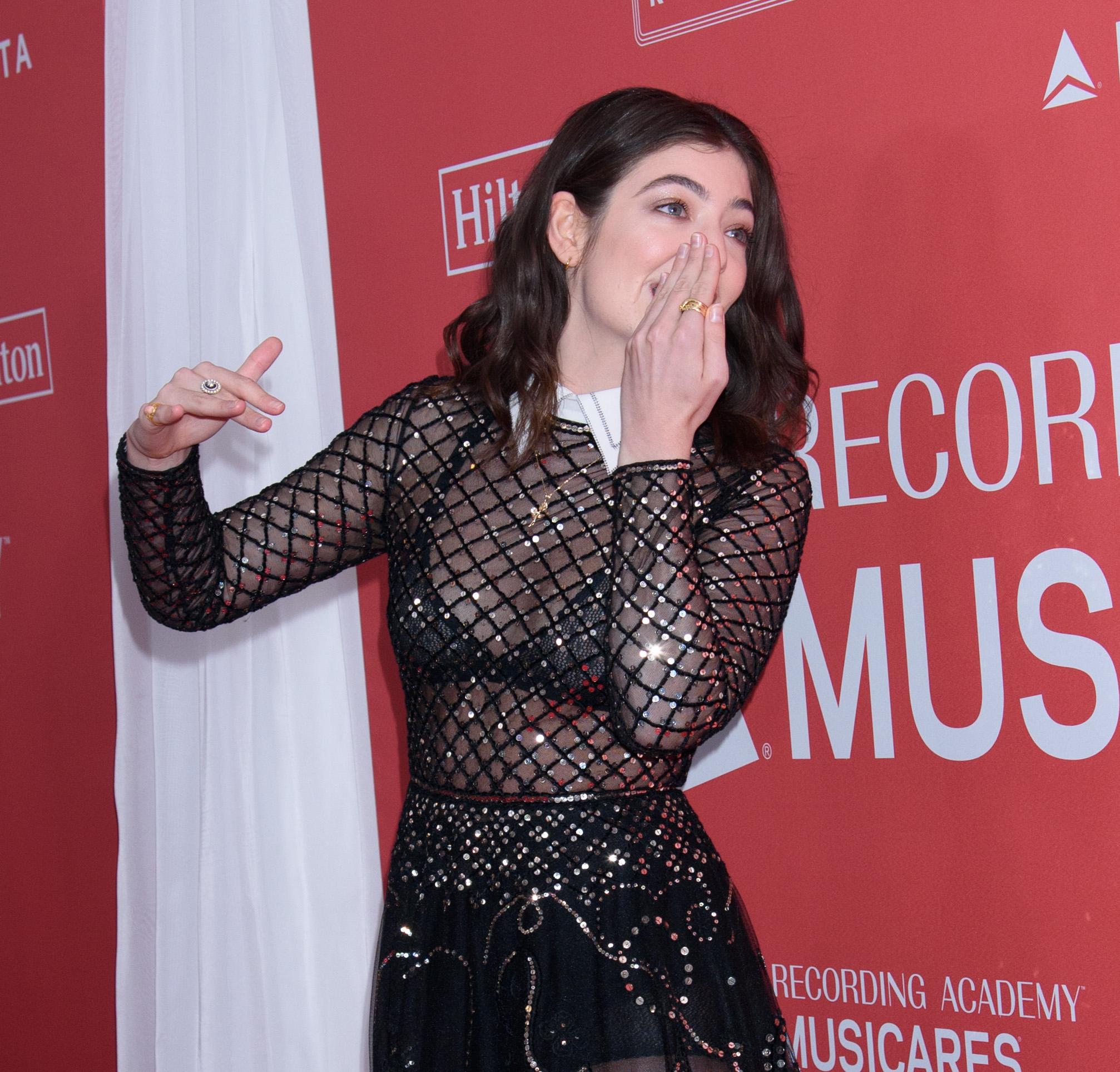 Foto terbaru Lorde di media sosial menimbulkan kekhawatiran di kalangan penggemar