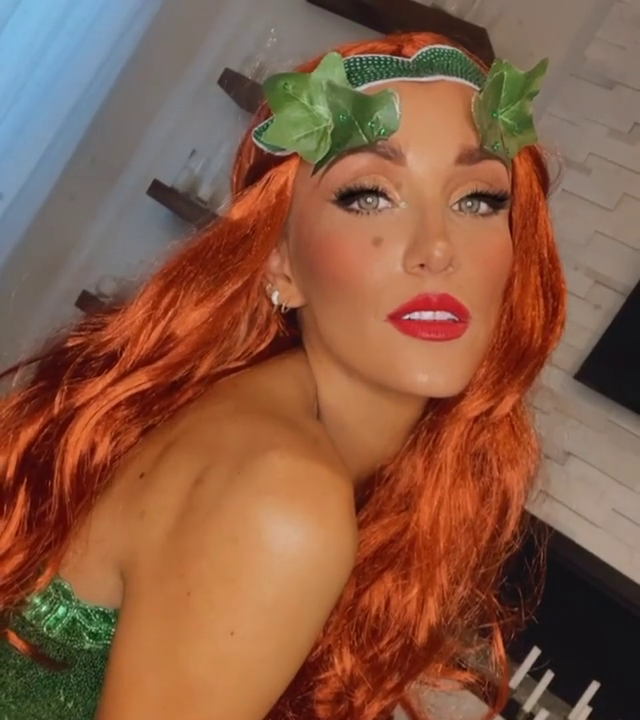 Gymnast Nastia Liukin Flaunts Breathtaking ‘Poison Ivy’ Halloween Costume 