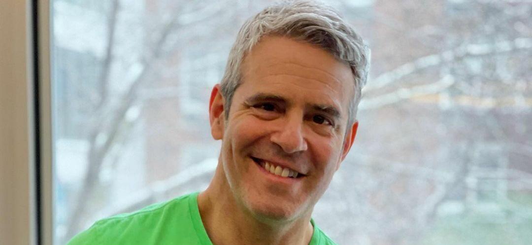 A photo showing Andy Cohen in a green shirt.