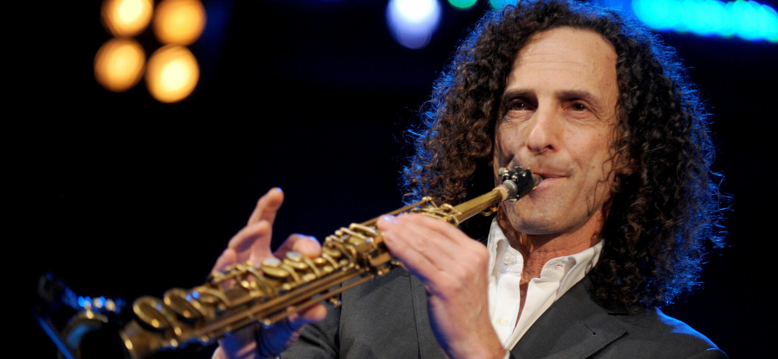 Kenny G’s Hygiene Questioned, Only Washes His Hair ONCE A Month!