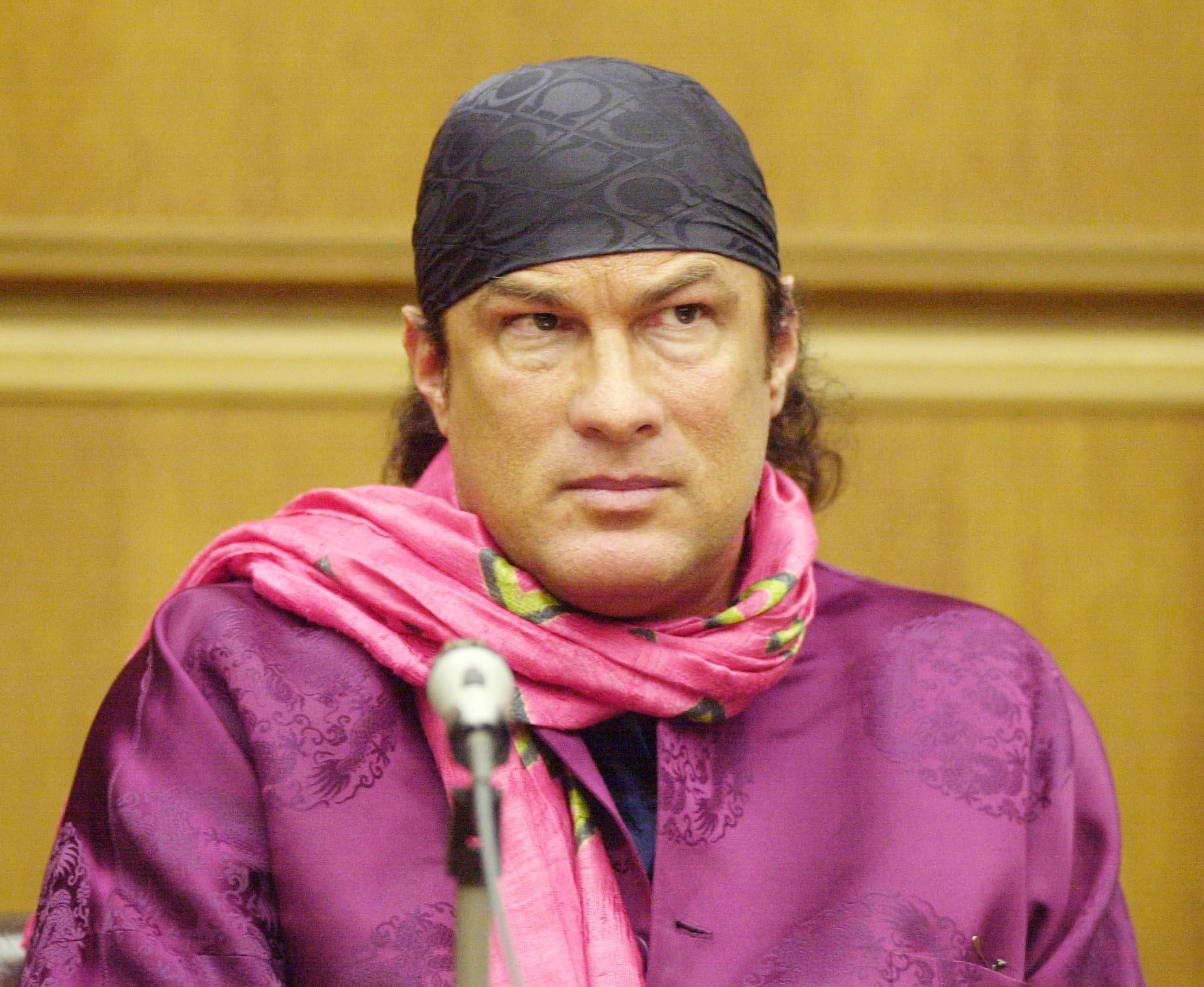 ©2001 RAMEY PHOTO 310-828-3445Actor STEVEN SEAGAL listens to a question as he testifies in a downtown Los Angeles courtroom 12/19/01 in a sexual harassment civil trial brought by a former co-worker against him.