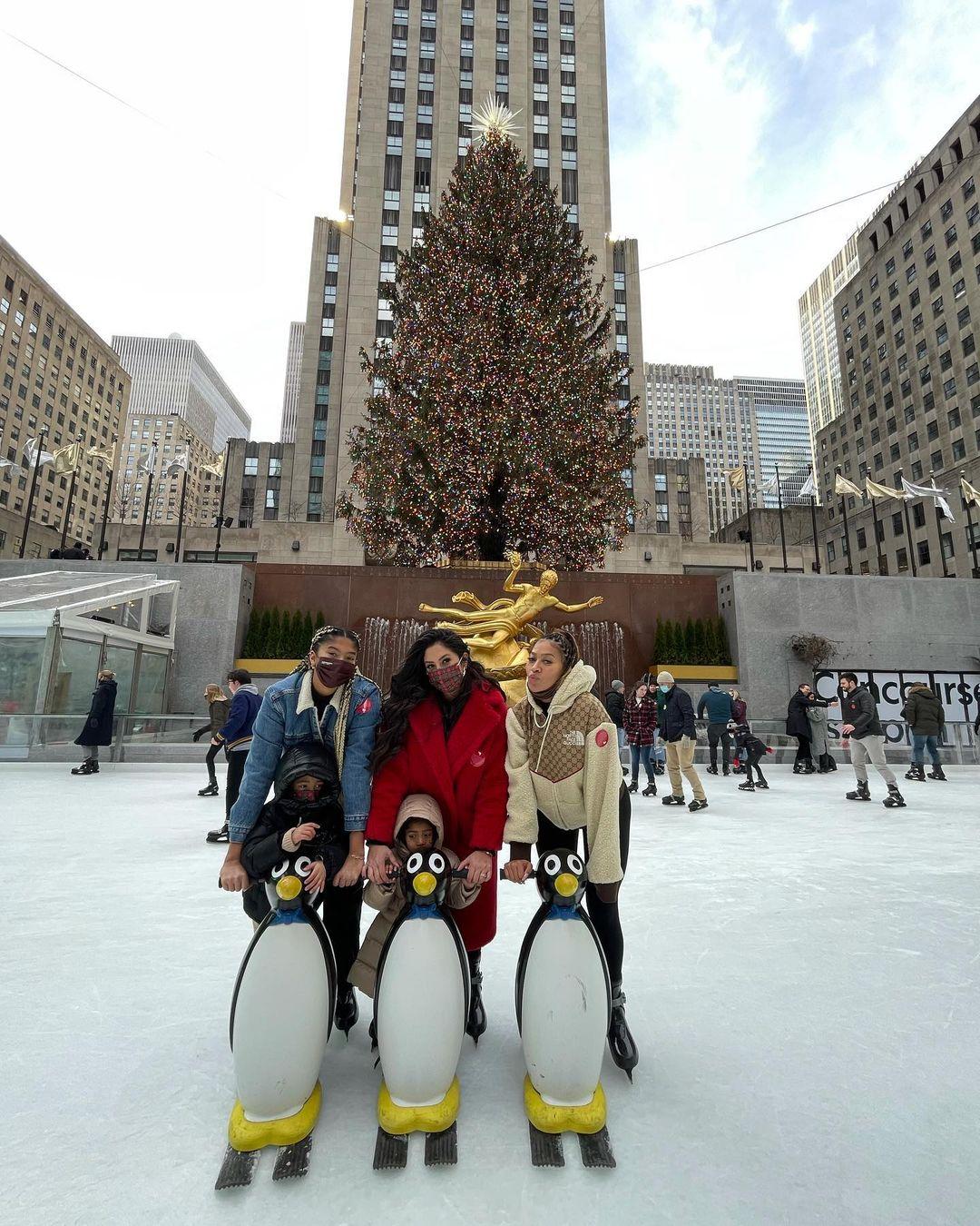 Vanessa Bryant and girls at Rockefeller Center