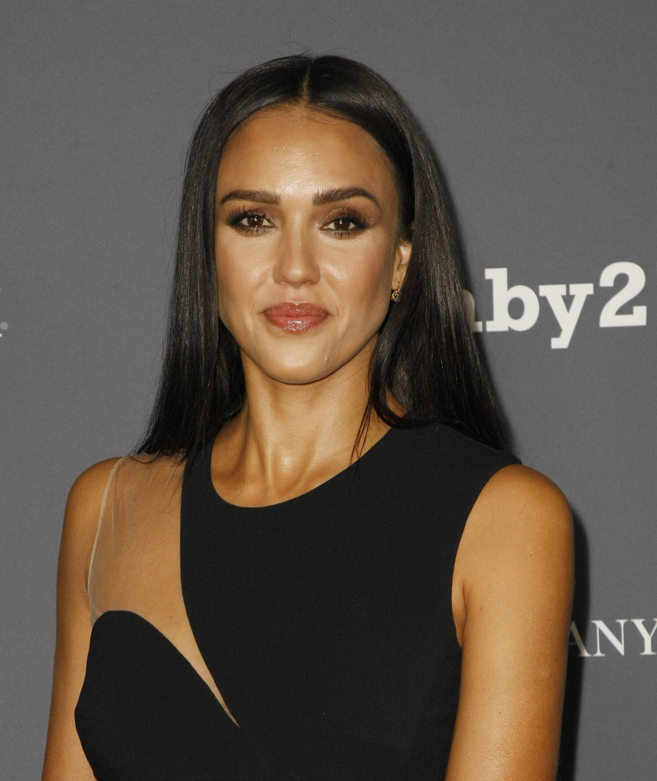 Jessica Alba on Beba2baby 10-year-old gala