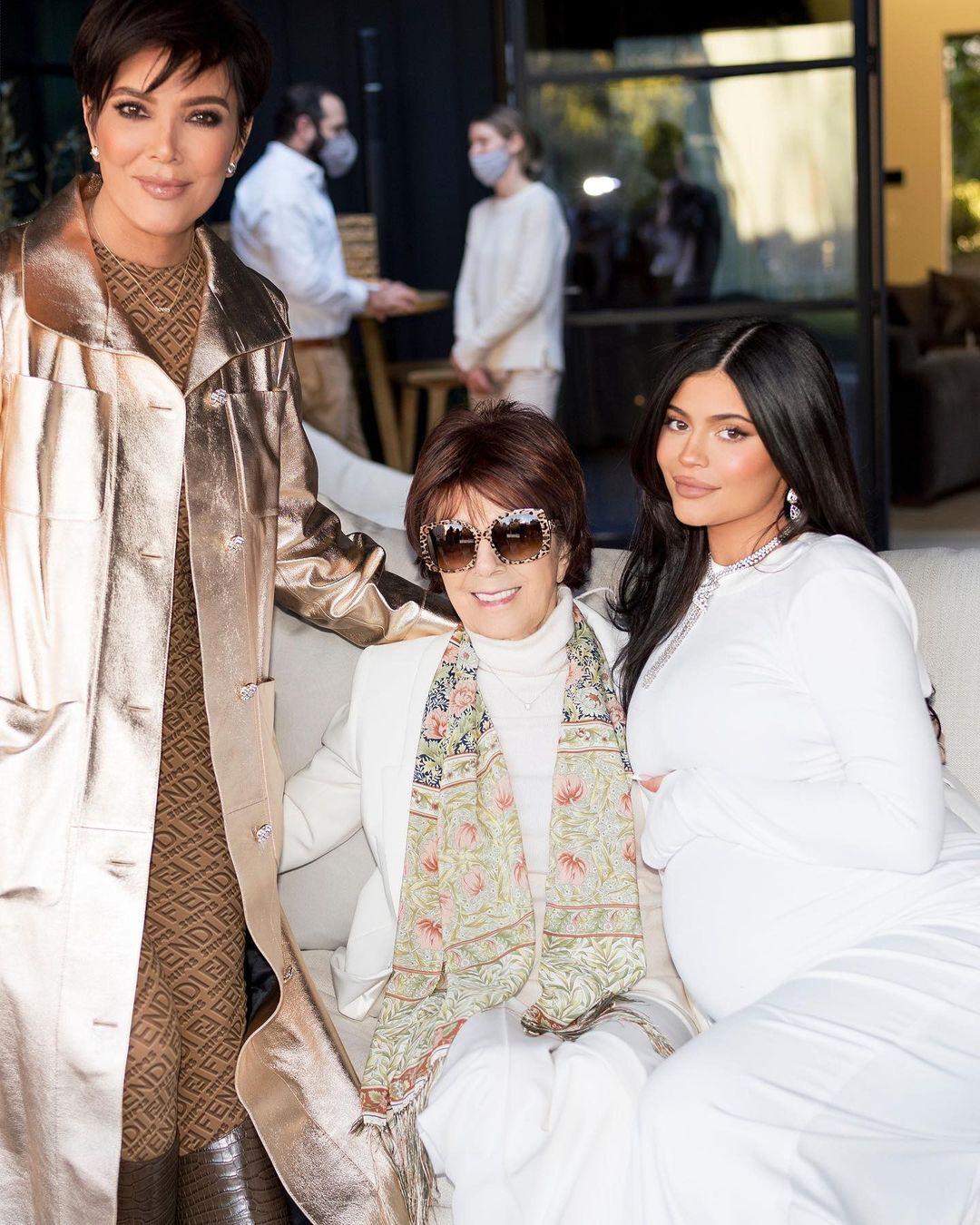 Kylie Jenner Flaunts Inside Luxury Baby Shower, Baby's Gender Revealed?!