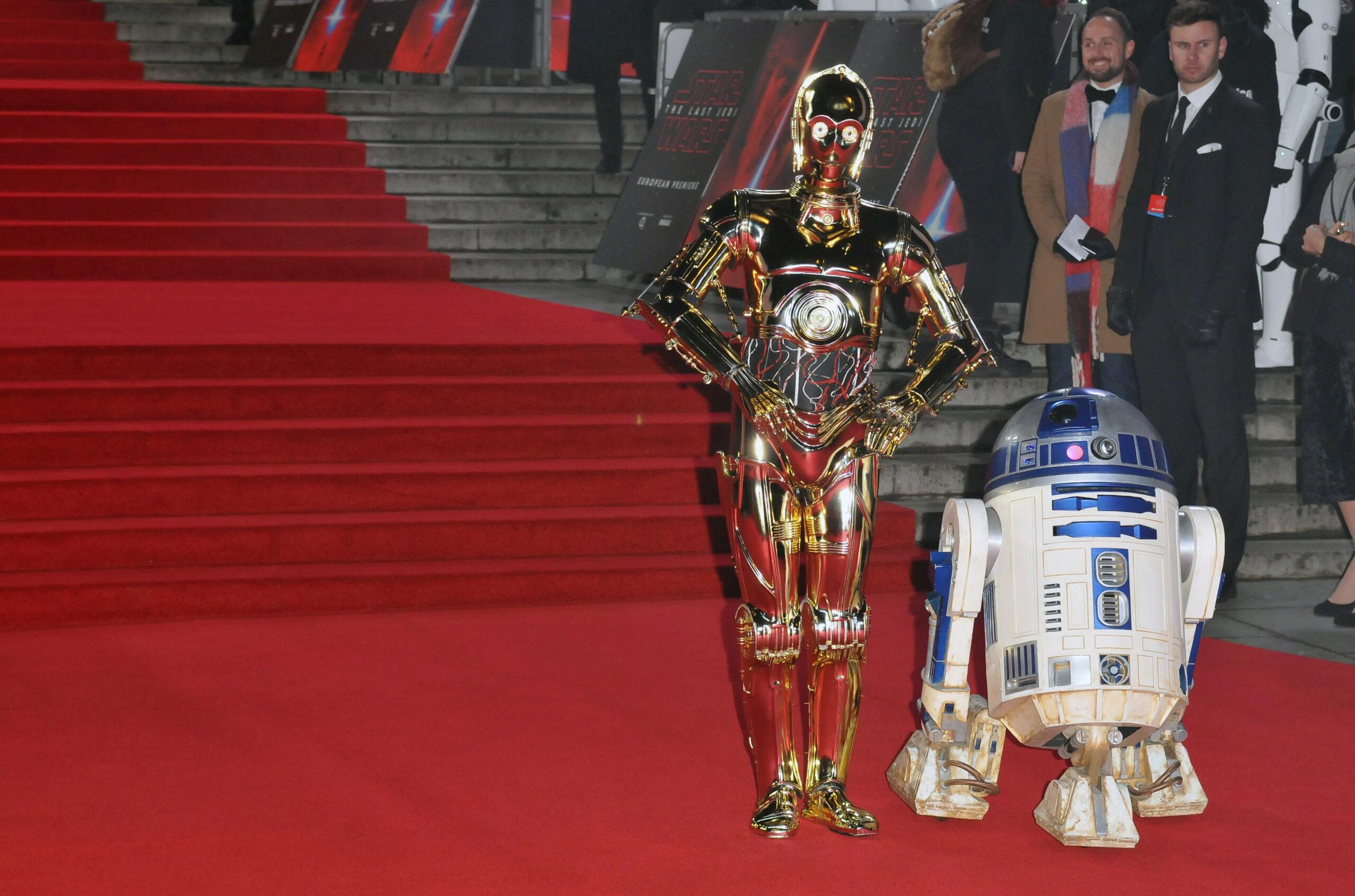 C-3PO and R2-D2 at the "Star Wars Episode VIII: The Last Jedi" European film premiere