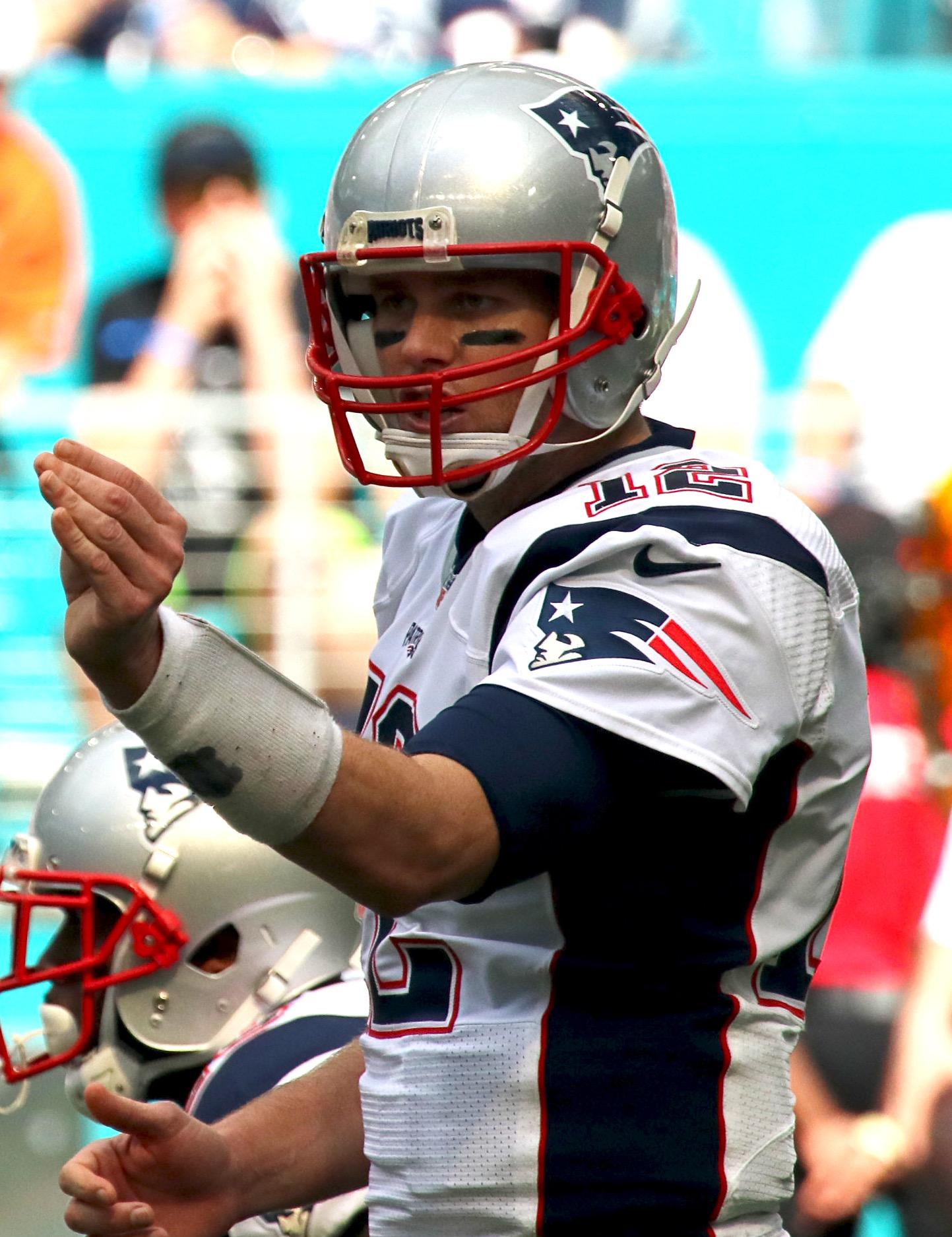 Tom Brady Might NOT Be Retiring?! Here's What Is Going On...