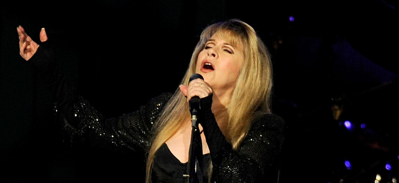 Stevie Nicks, Rock band Fleetwood Mac performs live in concert at Bank Atlantic Center