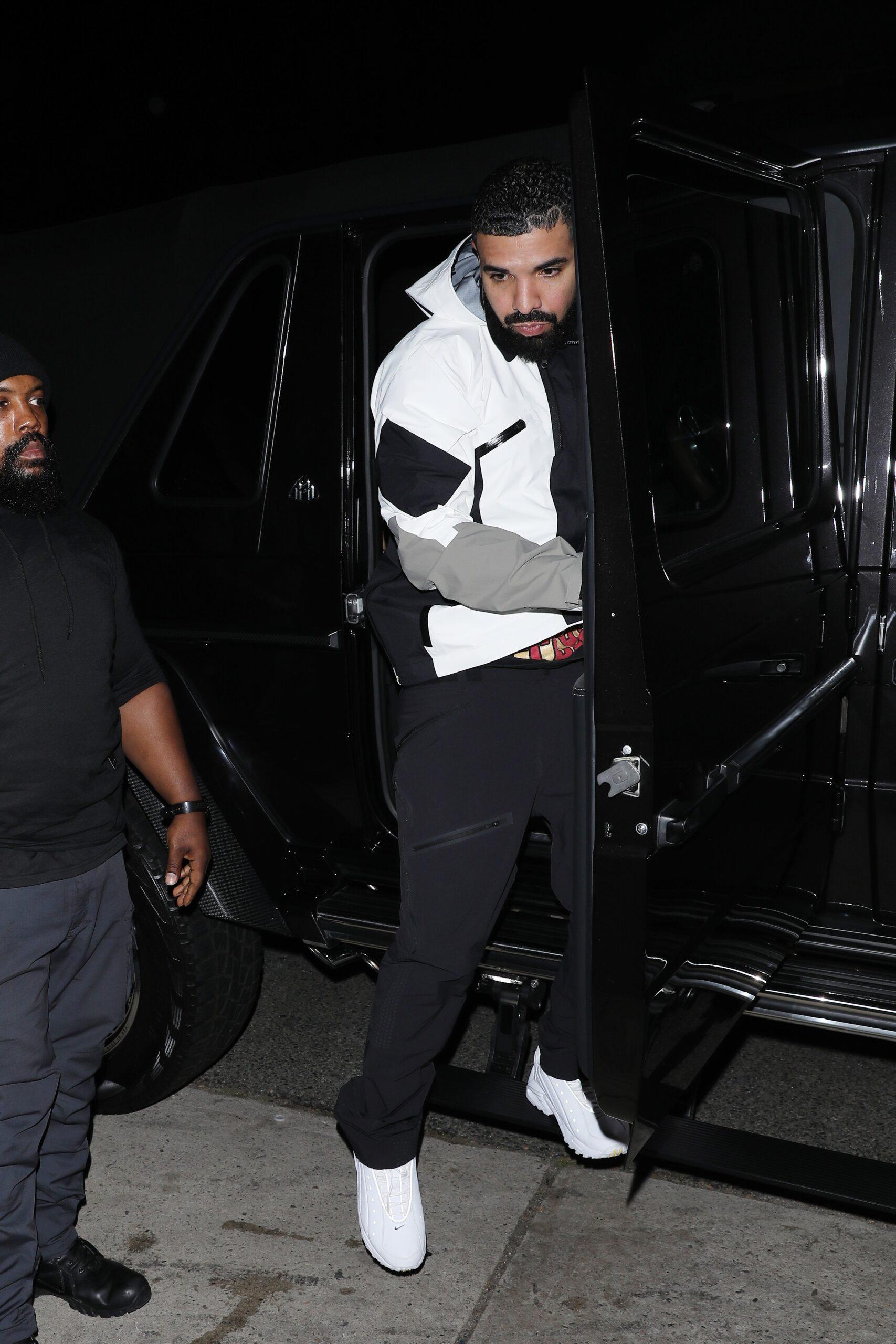 Rapper Drake arrives in style to the SHOREbar to party