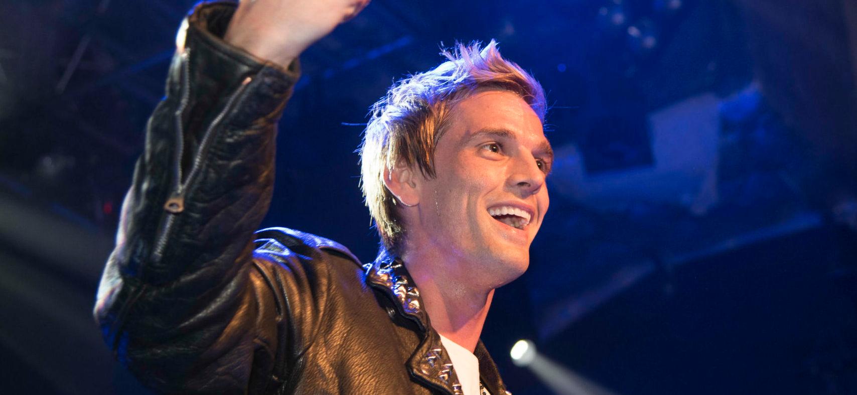 Aaron Carter smiling.