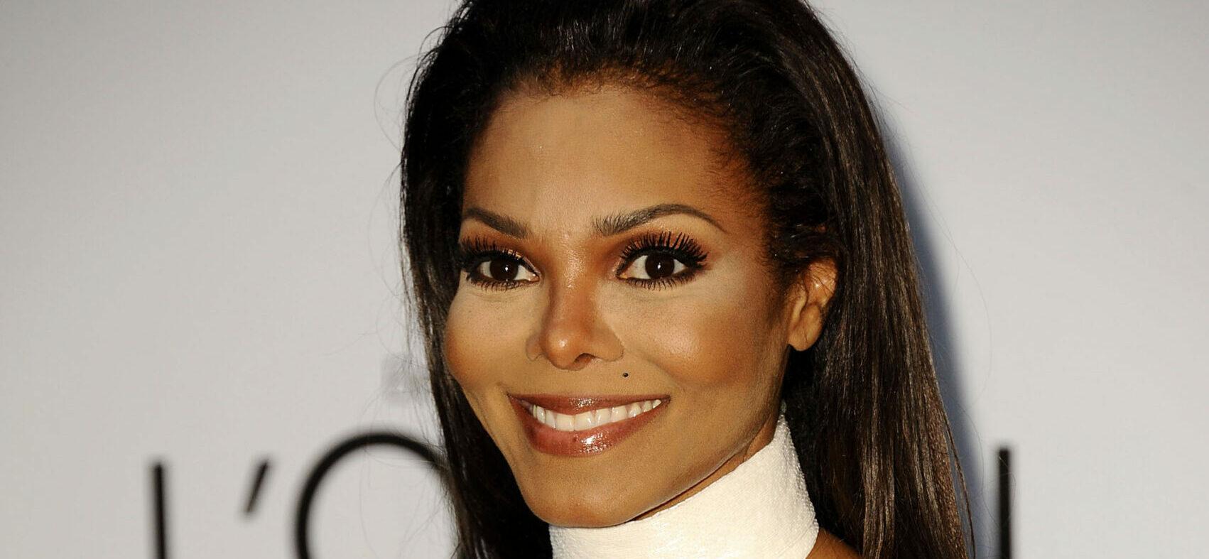 Janet Jackson smiling.