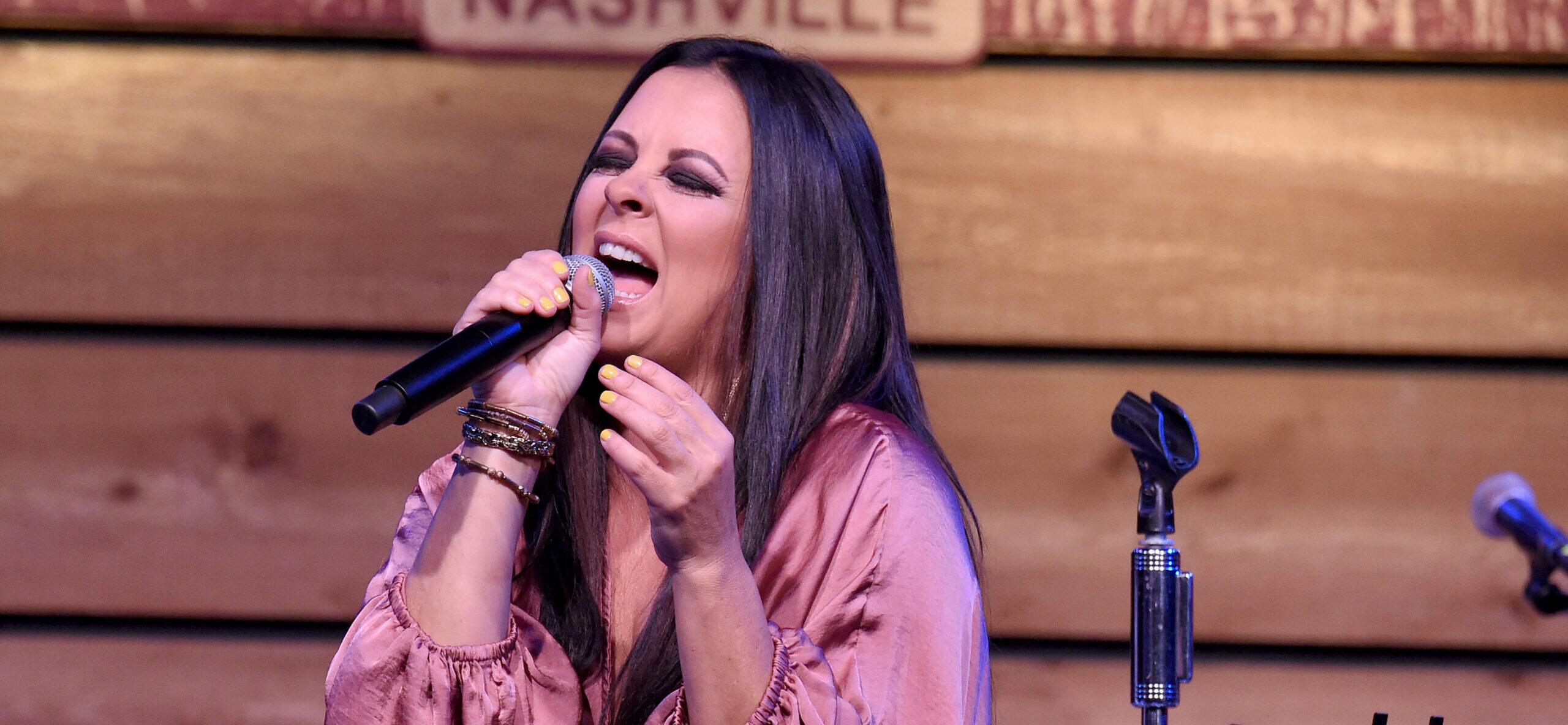 Sara Evans and The Barker Family Band 'Bloodline Tour'