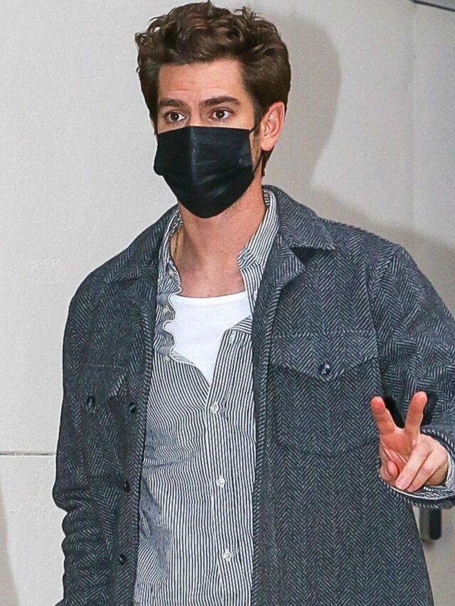 Andrew Garfield seen leaving the Paris Theatre in NYC on Nov 15, 2021. 15 Nov 2021 Pictured: Andrew Garfield.