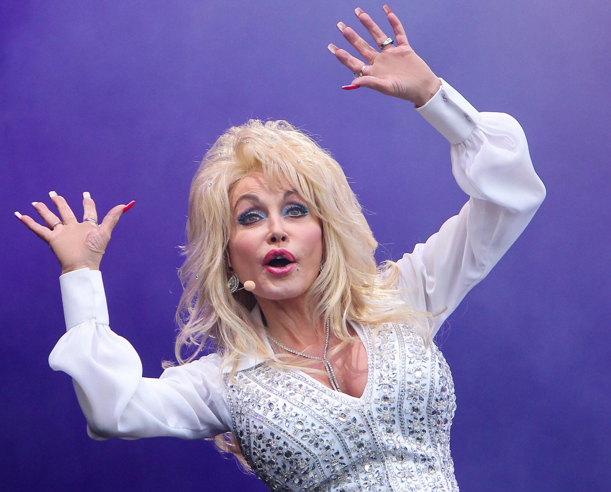 Glastonbury Festival 2014 - Performances - Day 4 - Dolly Parton