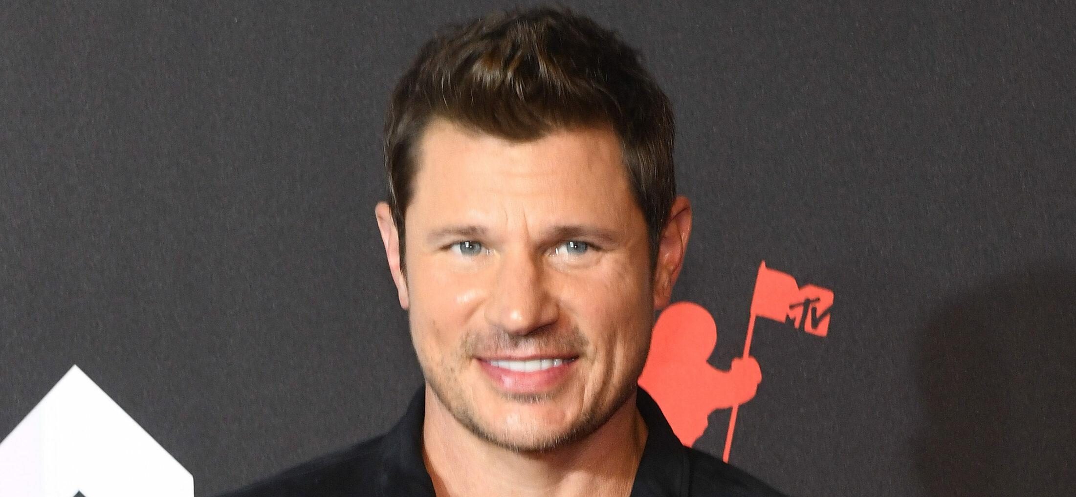 Nick Lachey at the 2021 MTV Video Music Awards - Arrivals