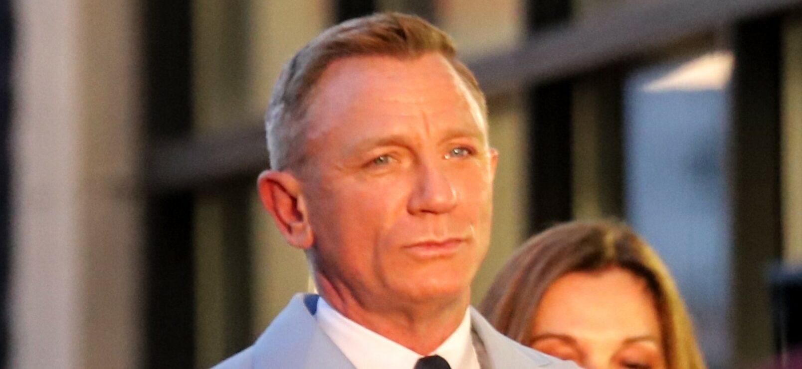 Daniel Craig receives his star in Wall of Fame
