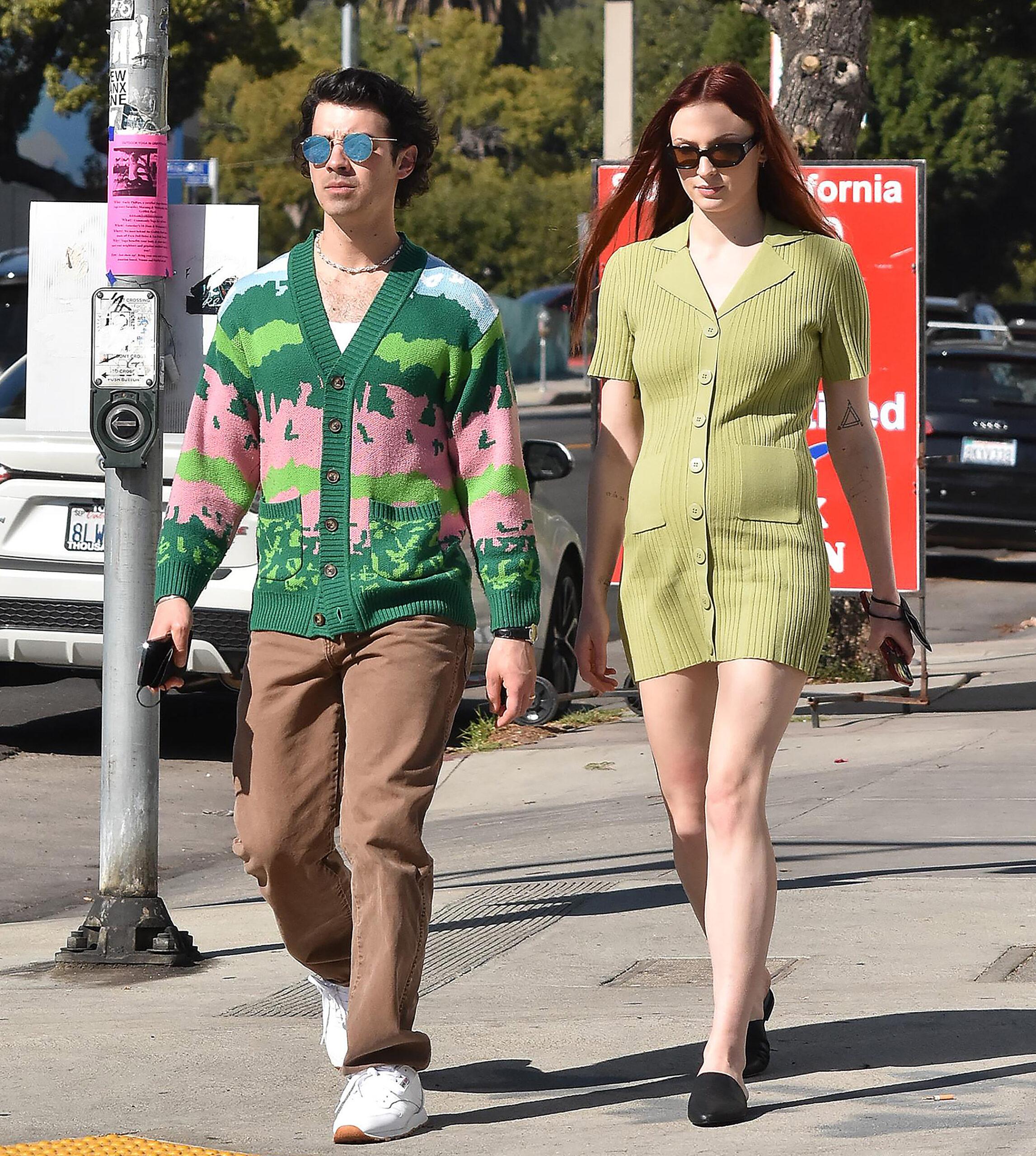 Joe Jonas and wife Sophie Turner strolling in Los Angeles